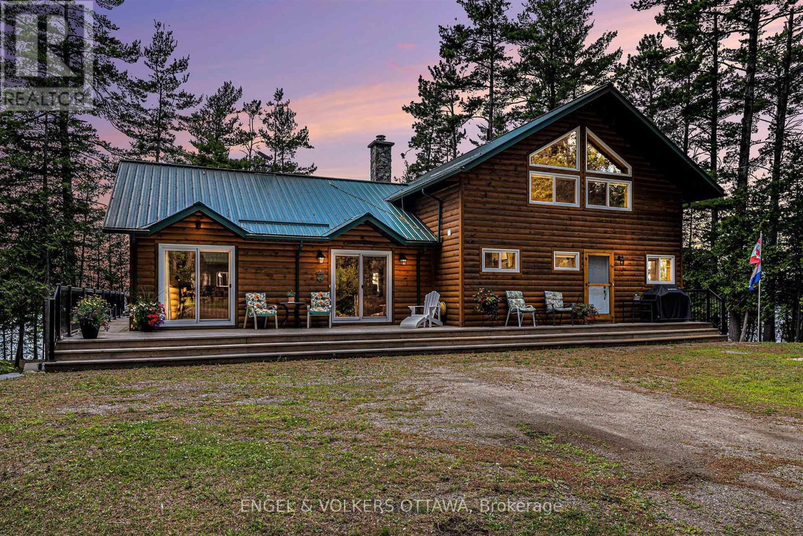 631 Golden Lyn Way, Bonnechere Valley, Ontario  K0J 1X0 - Photo 2 - X12268344