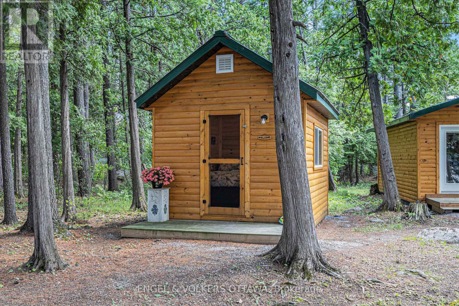 631 Golden Lyn Way, Bonnechere Valley, Ontario  K0J 1X0 - Photo 39 - X12268344