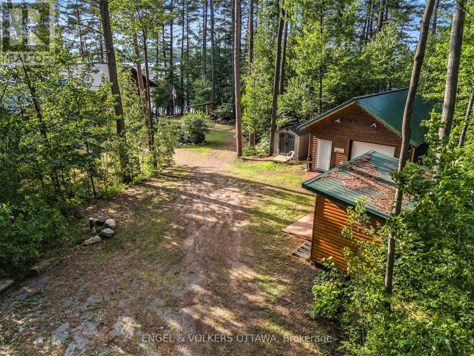 631 Golden Lyn Way, Bonnechere Valley, Ontario  K0J 1X0 - Photo 44 - X12268344