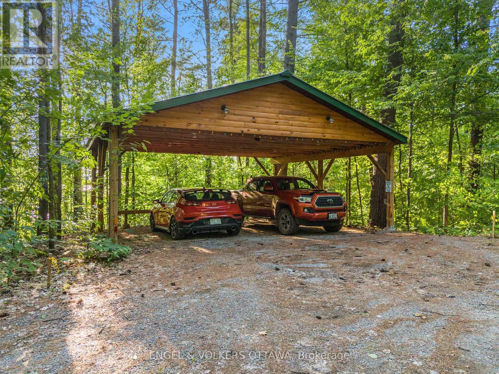 631 Golden Lyn Way, Bonnechere Valley, Ontario  K0J 1X0 - Photo 46 - X12268344