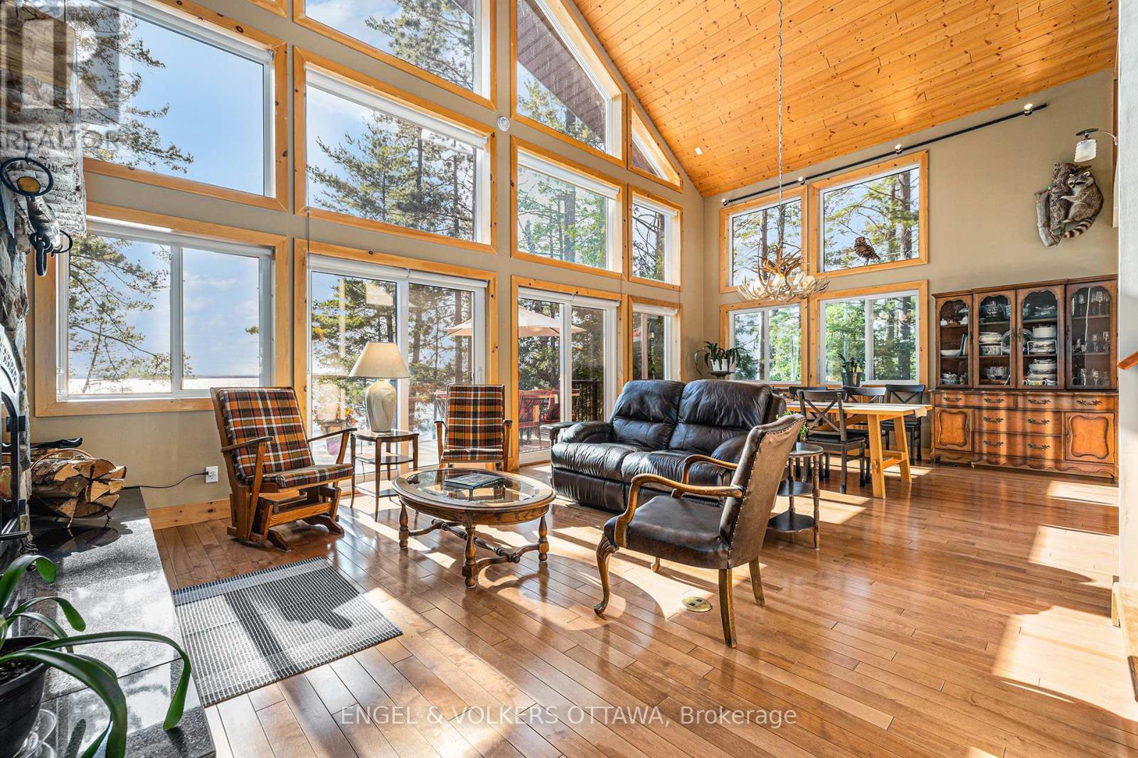 631 Golden Lyn Way, Bonnechere Valley, Ontario  K0J 1X0 - Photo 7 - X12268344