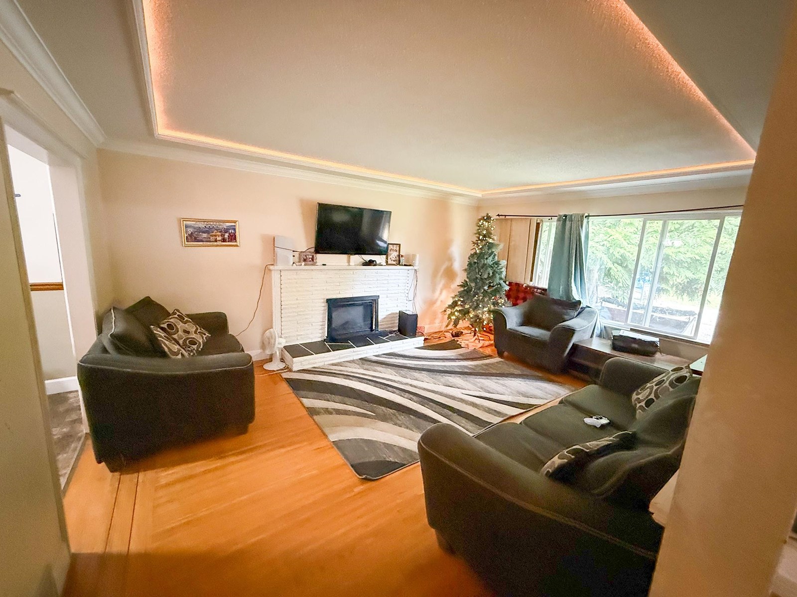 Property at 10478 155A STREET image 3