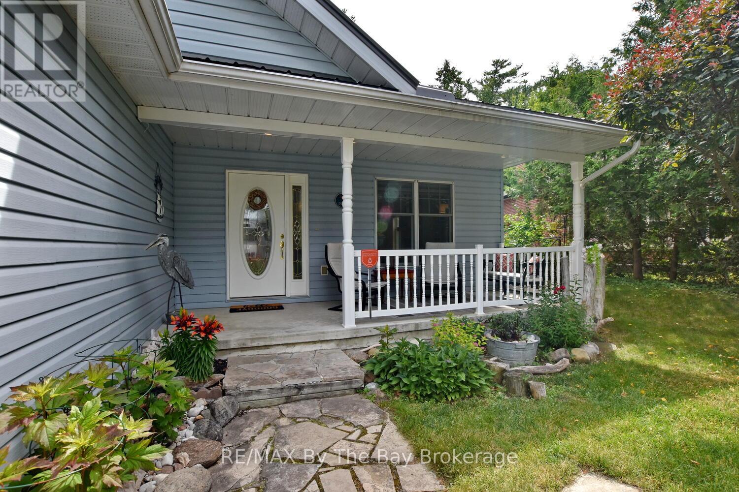 1327 River Road E, Wasaga Beach, Ontario  L9Z 2R7 - Photo 6 - S12265759