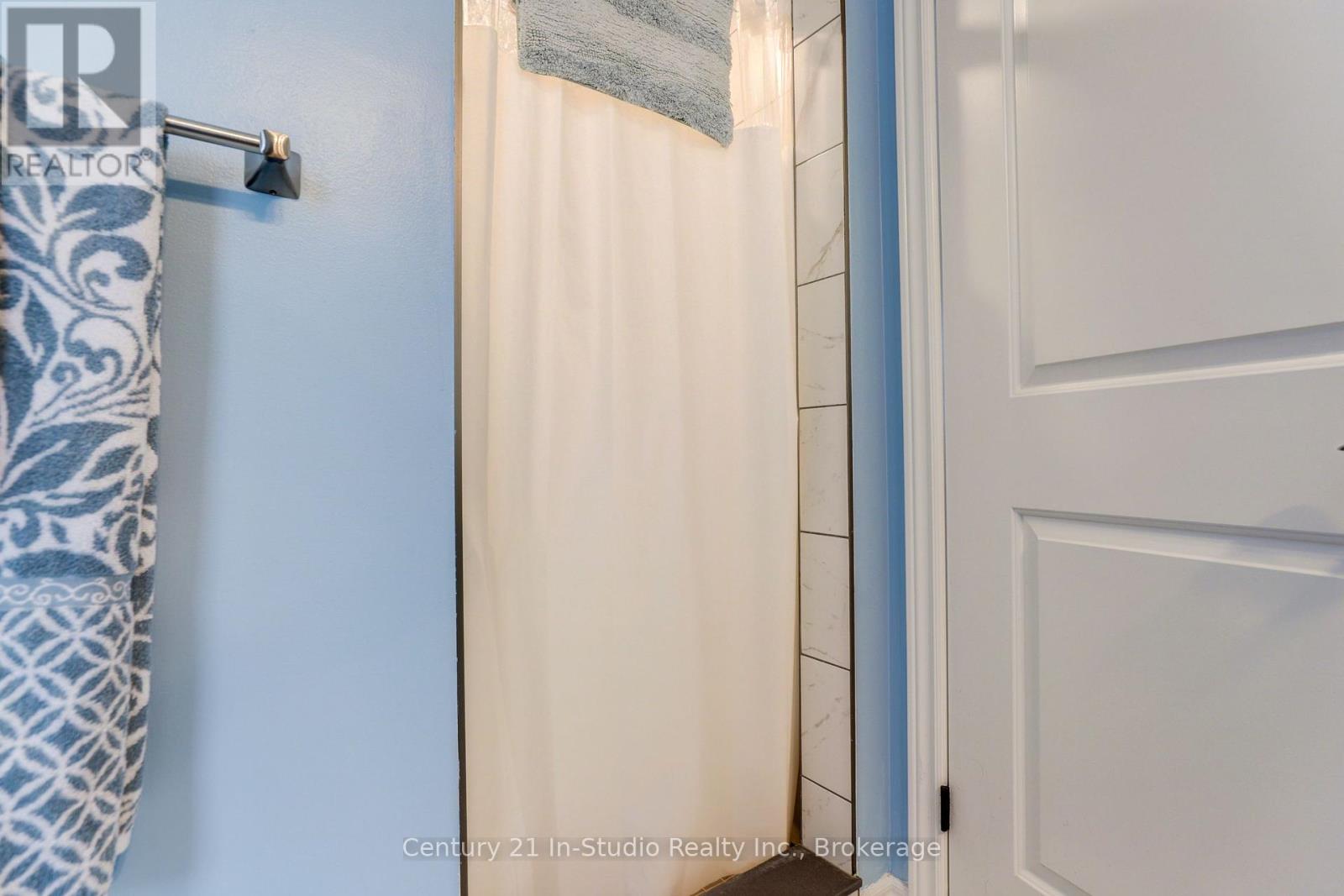 104 Emerson Way, West Grey, Ontario  N0G 1R0 - Photo 25 - X12100987
