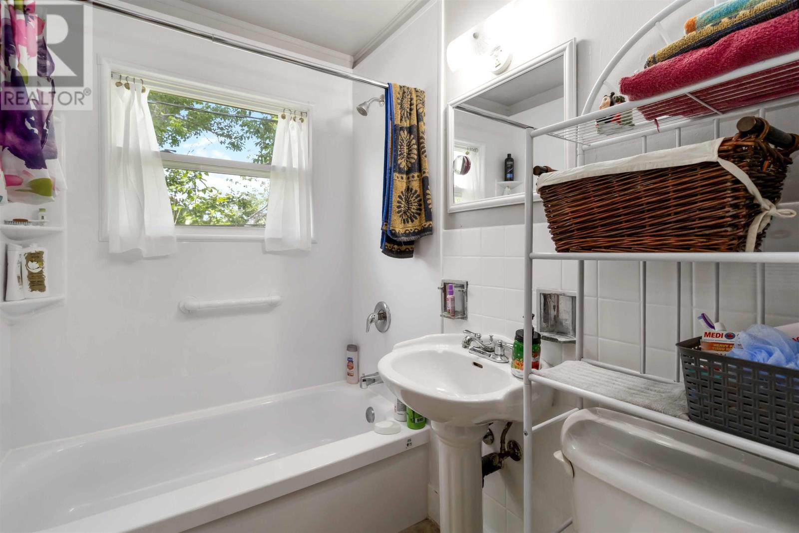 68 Spruce Street, Mahone Bay, Nova Scotia  B0J 2E0 - Photo 15 - 202516867