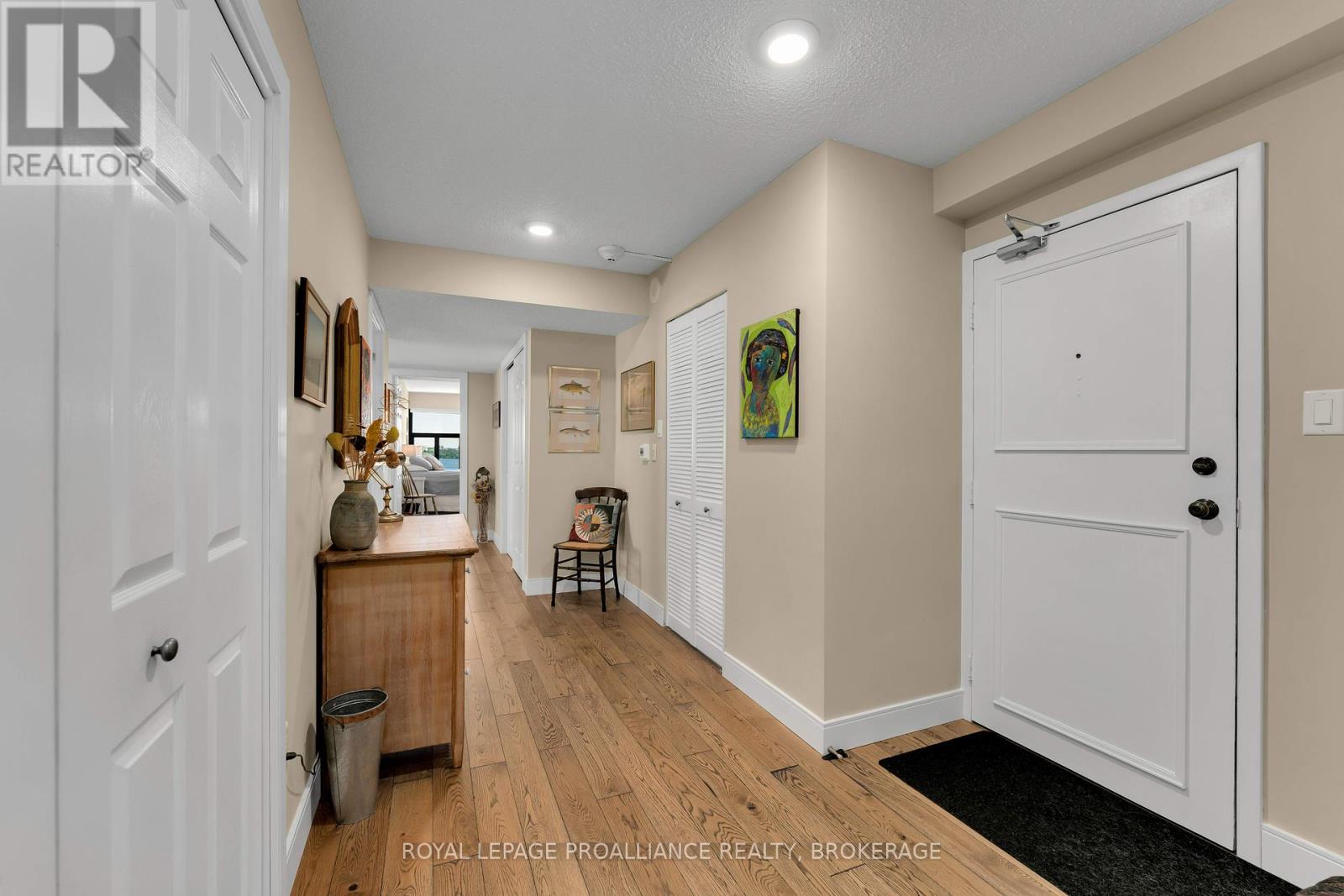 1205 - 185 Ontario Street, Kingston, Ontario  K7L 2Y7 - Photo 11 - X12268355