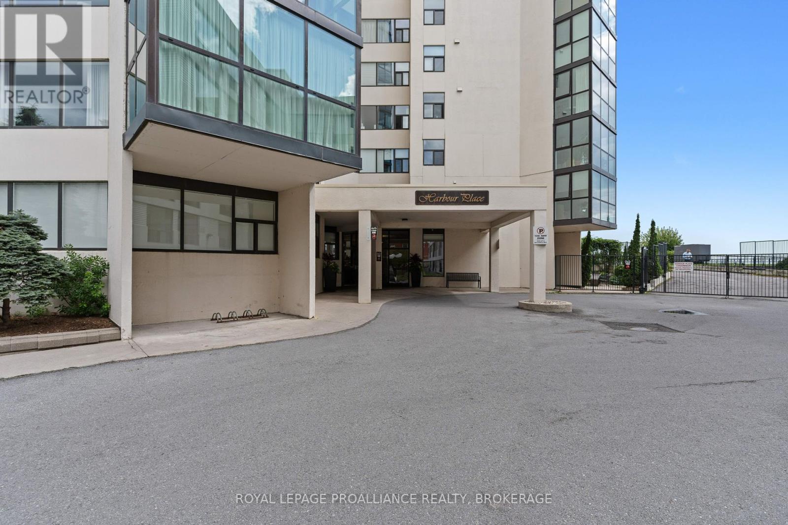 1205 - 185 Ontario Street, Kingston, Ontario  K7L 2Y7 - Photo 6 - X12268355
