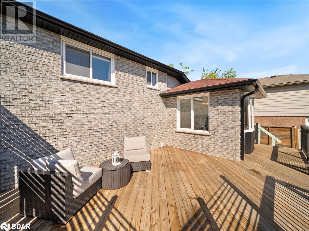 Property at 2 CHESTNUT Place image 3