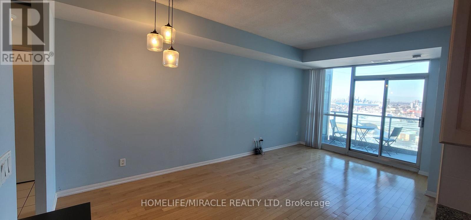 2412 - 219 Fort York Boulevard, Toronto (Niagara), Ontario  M5V 1B1 - Photo 7 - C12268182