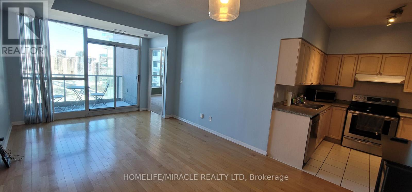 2412 - 219 Fort York Boulevard, Toronto (Niagara), Ontario  M5V 1B1 - Photo 9 - C12268182