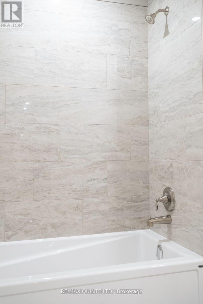 305 - 17 Cleave Avenue, Prince Edward County, Ontario K0K 2T0 - Photo 23 - X12268394