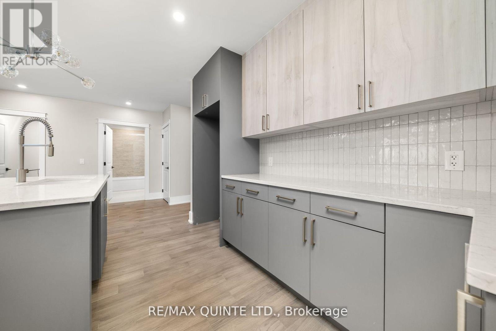 305 - 17 Cleave Avenue, Prince Edward County, Ontario K0K 2T0 - Photo 9 - X12268394