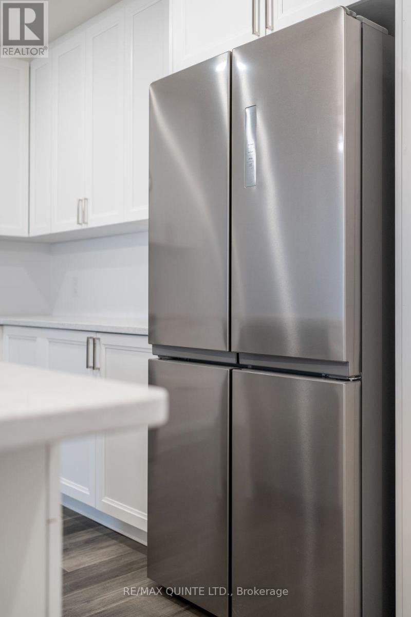 306 - 17 Cleave Avenue, Prince Edward County, Ontario K0K 2T0 - Photo 15 - X12268400