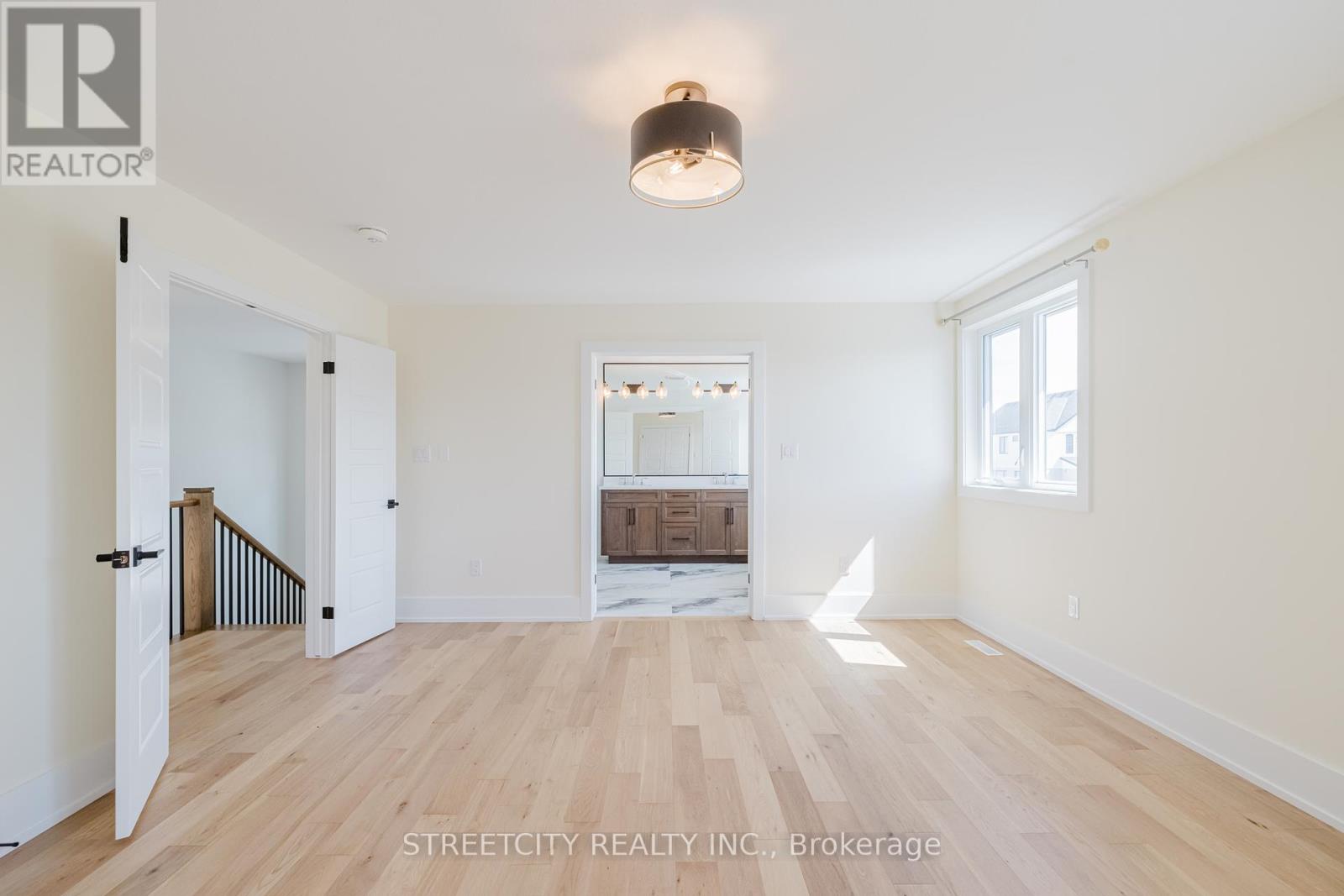 877 Eagletrace Drive W, London North (North S), Ontario  N6G 3X9 - Photo 26 - X12268403