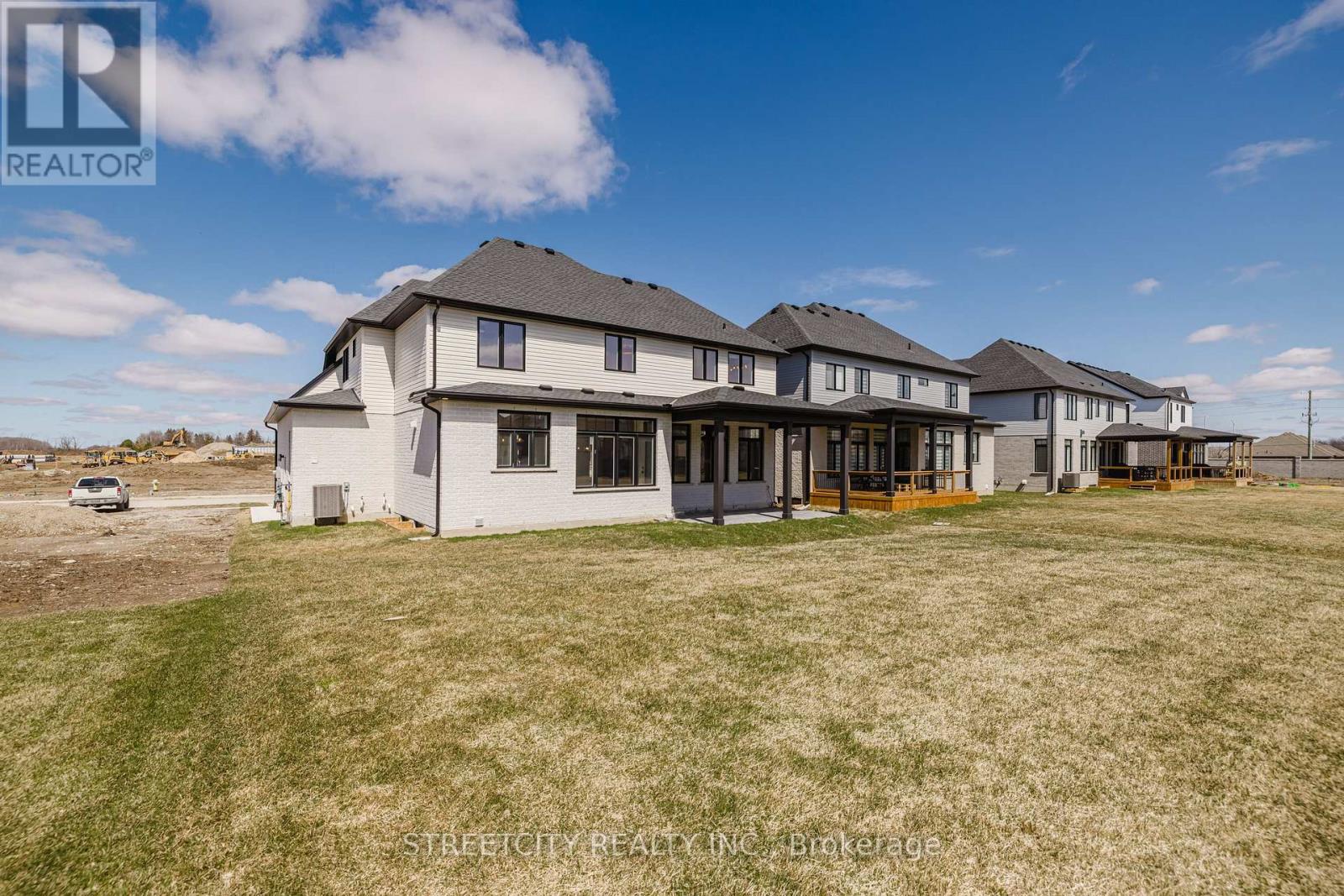 877 Eagletrace Drive W, London North (North S), Ontario  N6G 3X9 - Photo 41 - X12268403