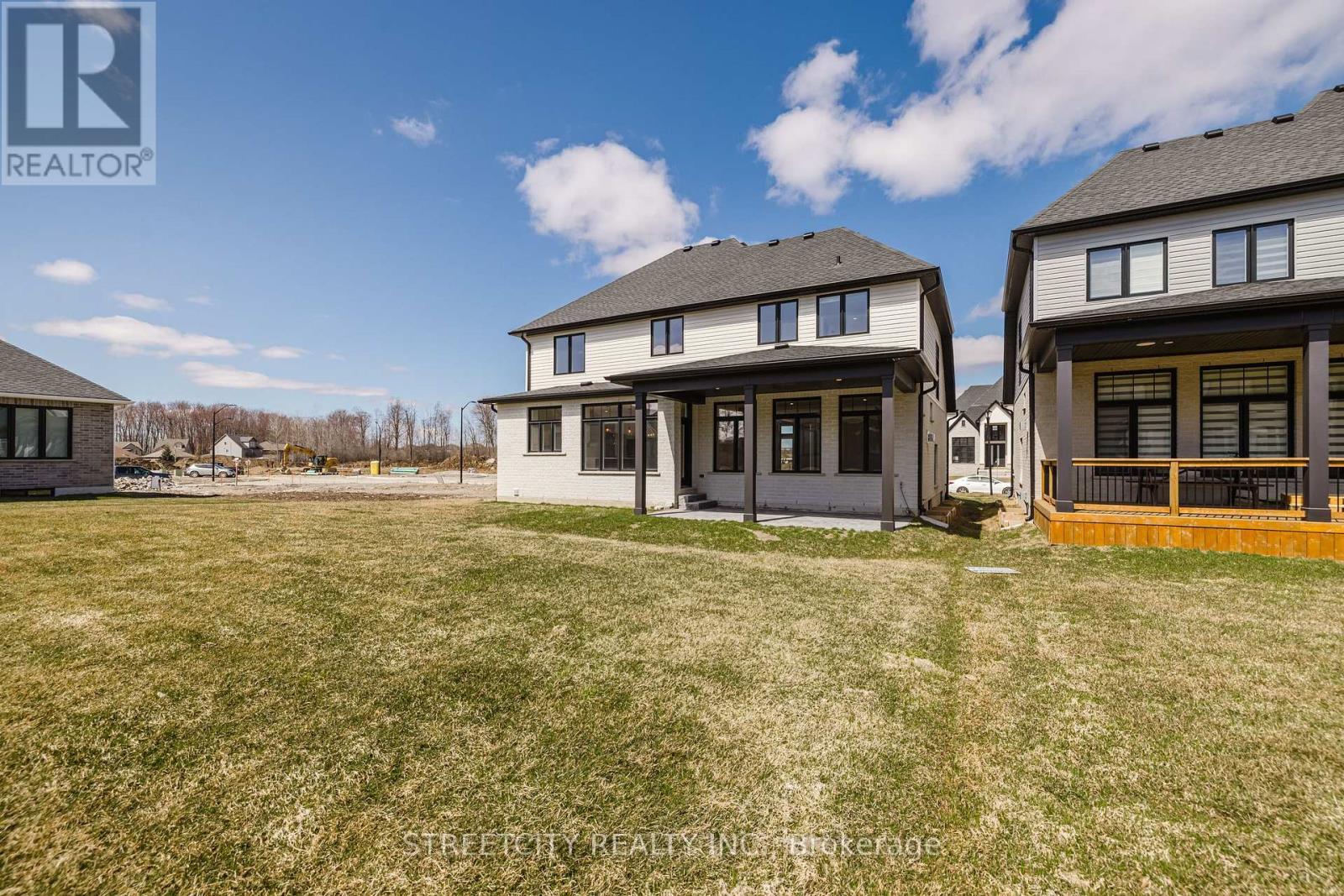877 Eagletrace Drive W, London North (North S), Ontario  N6G 3X9 - Photo 42 - X12268403