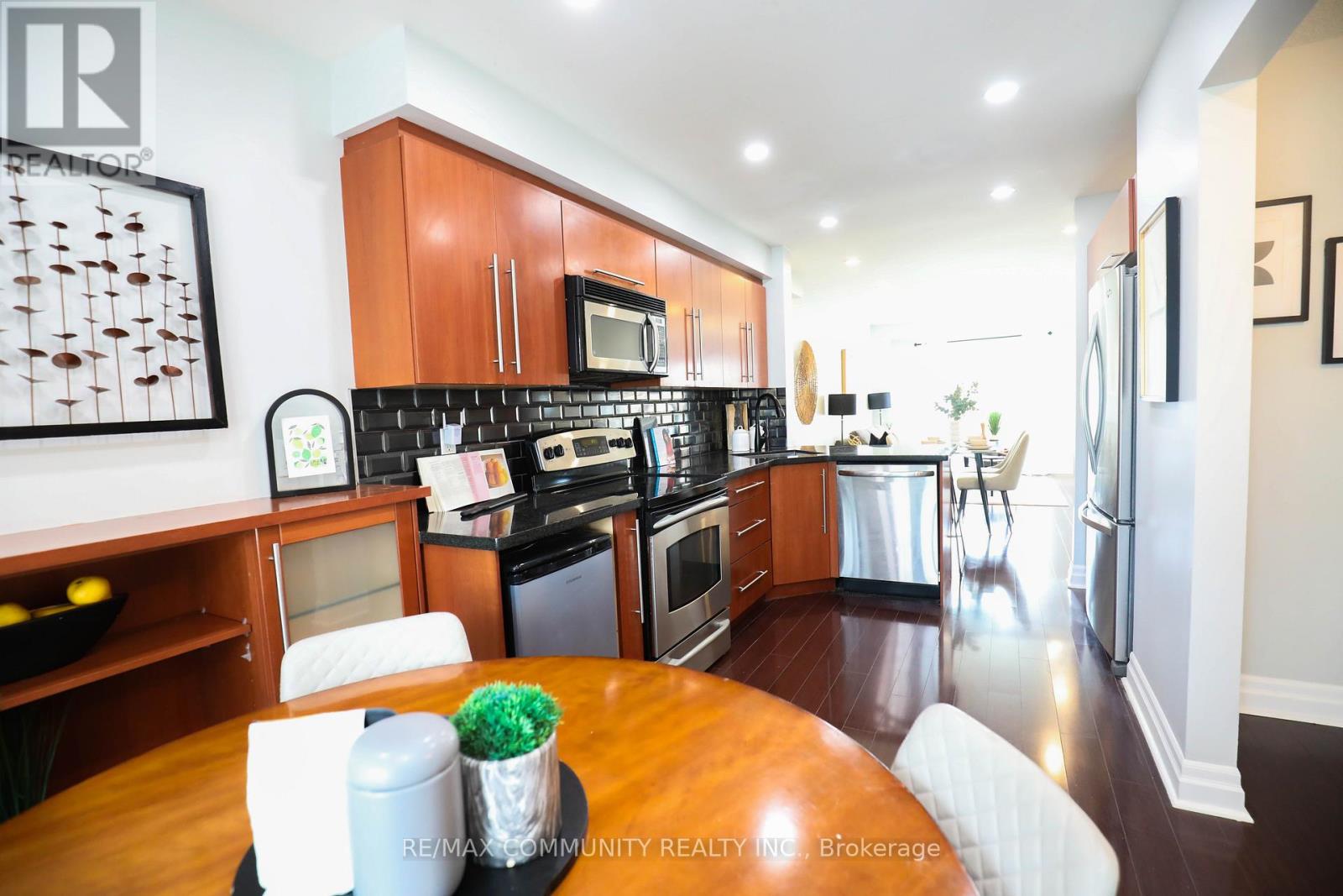 Property at 3 DURNESS AVENUE image 3