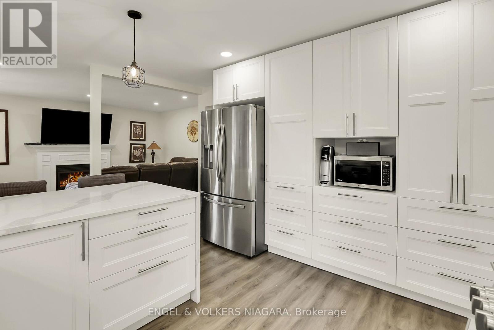 624 Simcoe Street, Niagara-On-The-Lake (Town), Ontario  L0S 1J0 - Photo 16 - X12268366