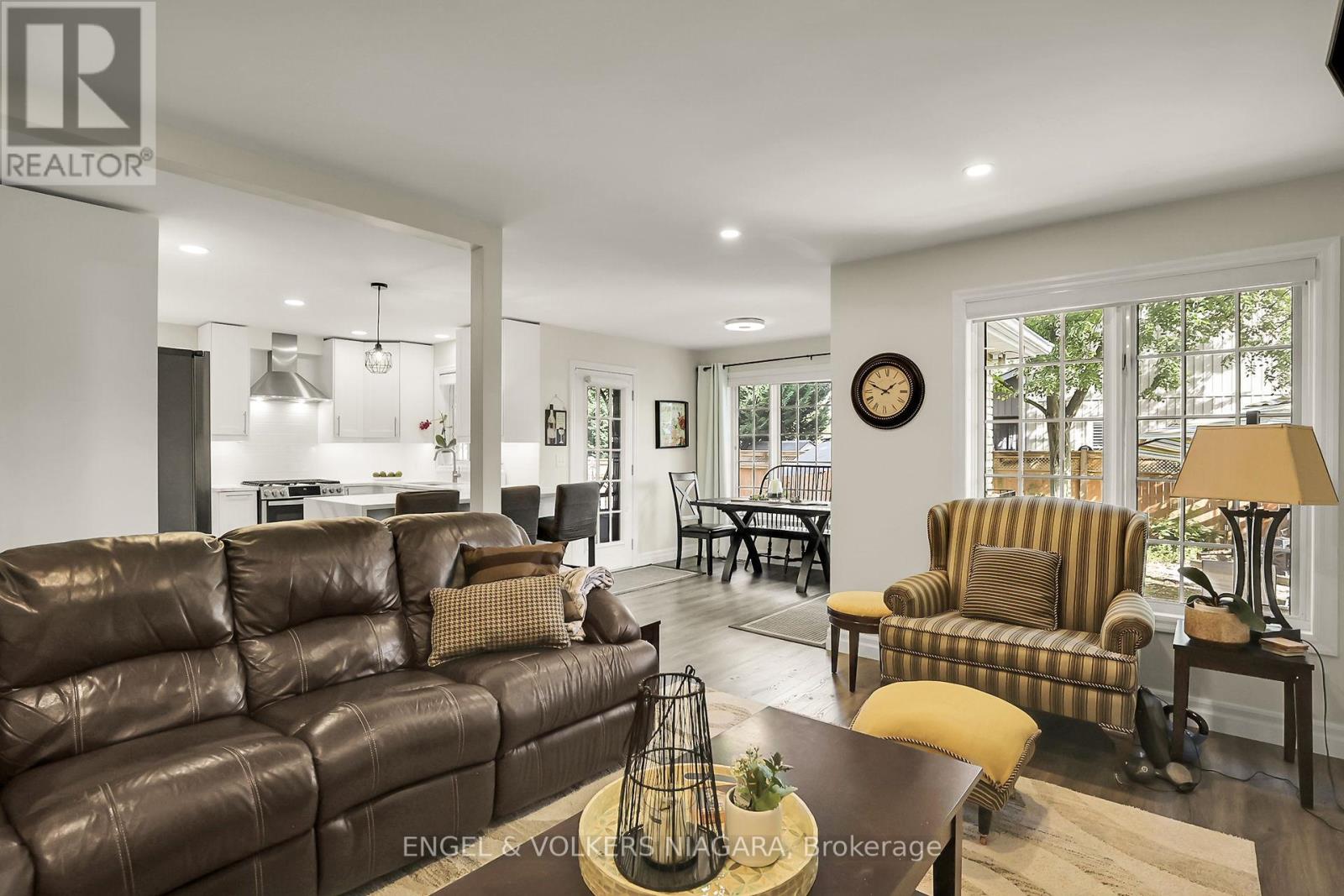 624 Simcoe Street, Niagara-On-The-Lake (Town), Ontario  L0S 1J0 - Photo 19 - X12268366