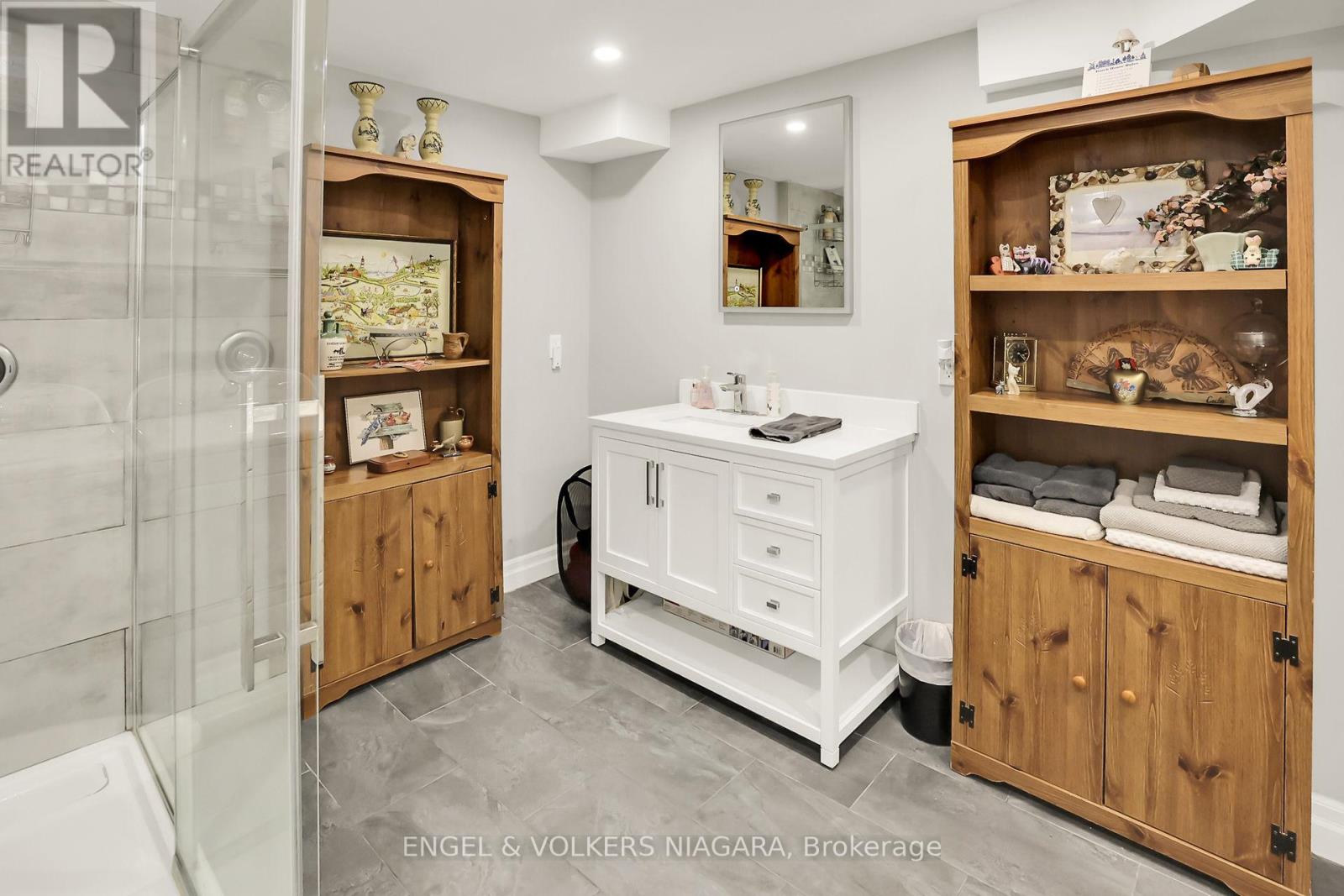 624 Simcoe Street, Niagara-On-The-Lake (Town), Ontario  L0S 1J0 - Photo 40 - X12268366