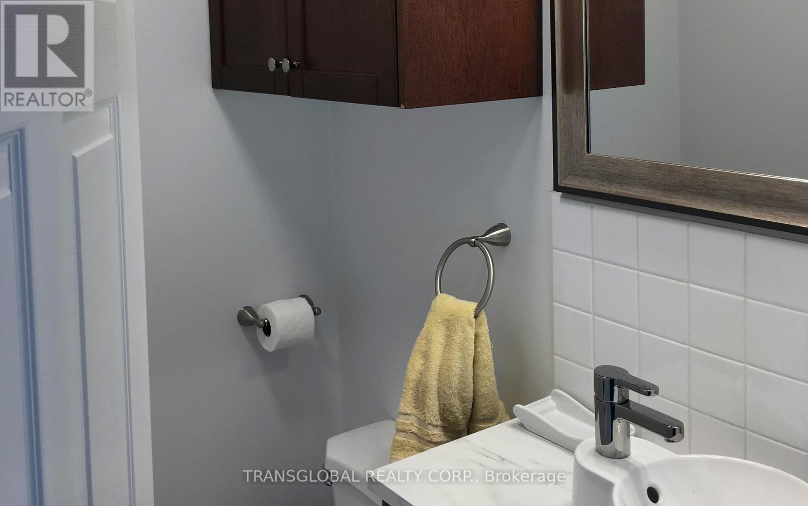 1035 Metro Road N, Georgina, Ontario  L4P 3E9 - Photo 13 - N12268175
