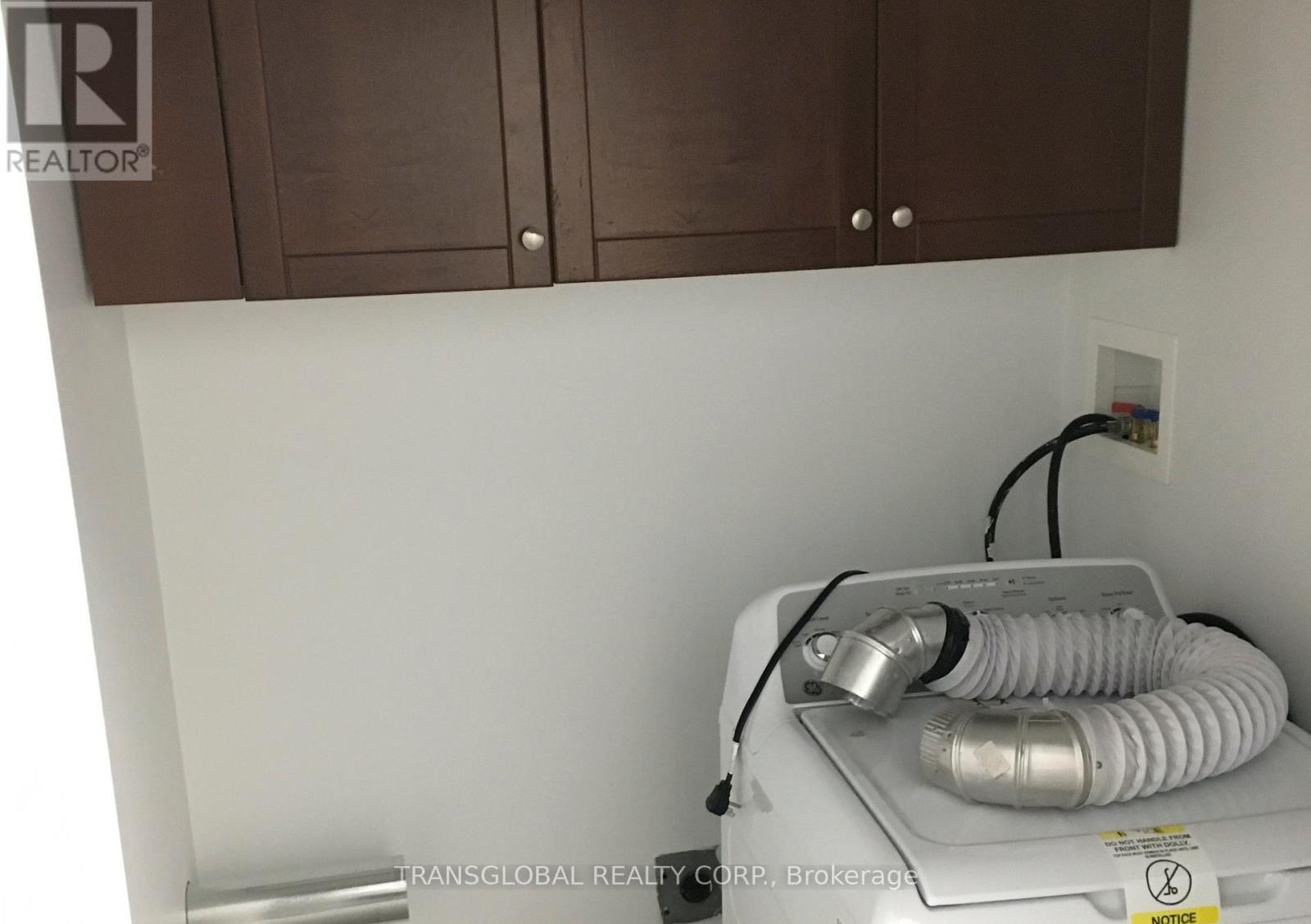 1035 Metro Road N, Georgina, Ontario  L4P 3E9 - Photo 16 - N12268175
