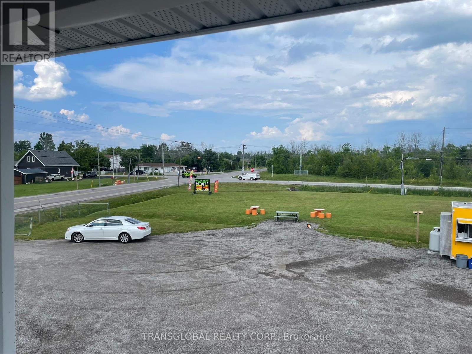 1035 Metro Road N, Georgina, Ontario  L4P 3E9 - Photo 17 - N12268175