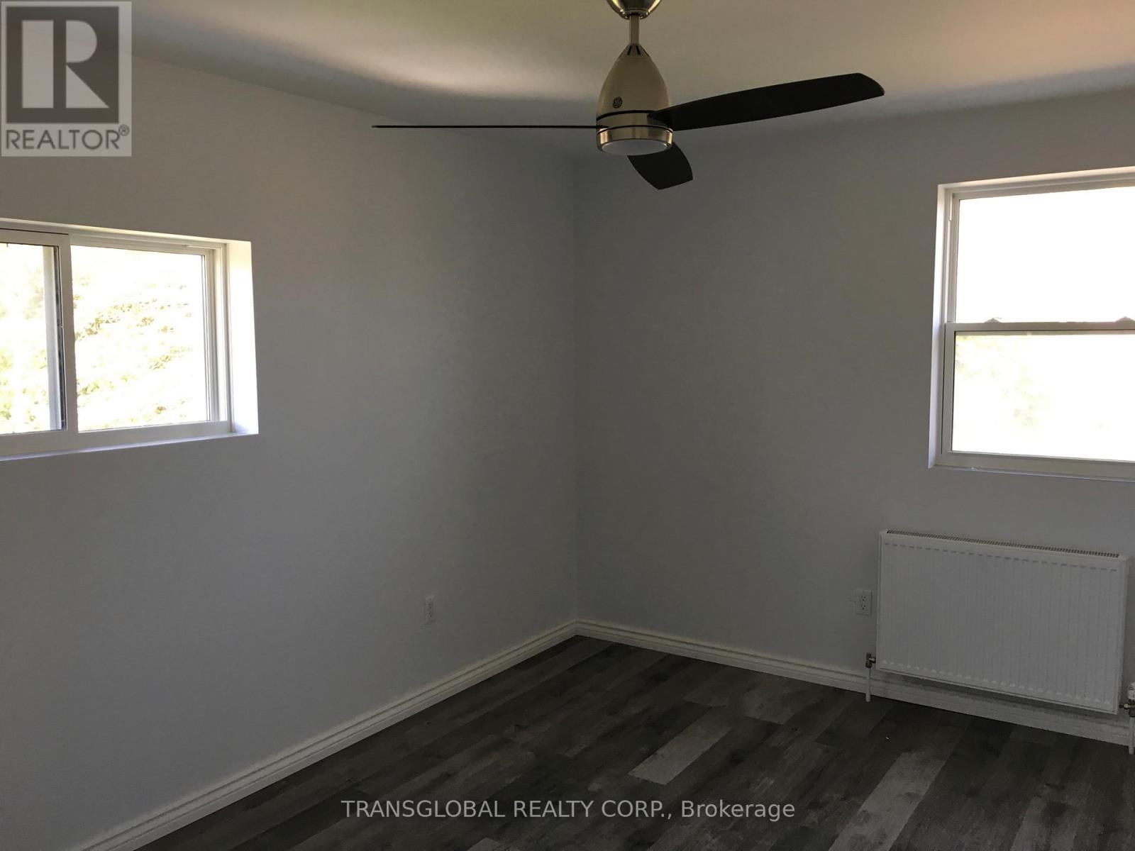 1035 Metro Road N, Georgina, Ontario  L4P 3E9 - Photo 17 - N12268180