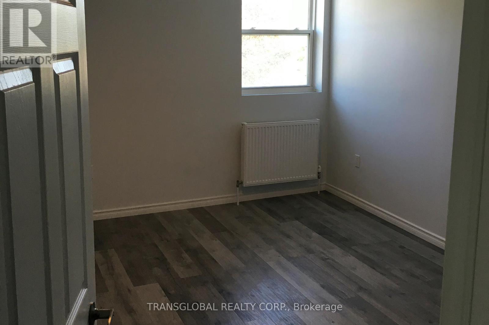 1035 Metro Road N, Georgina, Ontario  L4P 3E9 - Photo 19 - N12268180