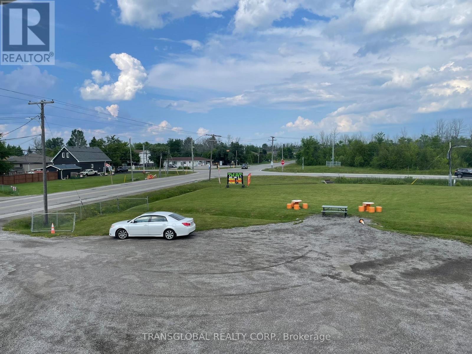 1035 Metro Road N, Georgina, Ontario  L4P 3E9 - Photo 24 - N12268180