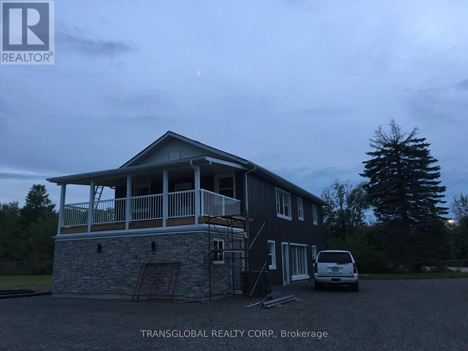 1035 Metro Road N, Georgina, Ontario  L4P 3E9 - Photo 4 - N12268180