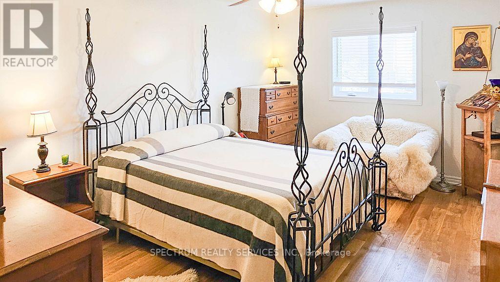 74 Ian Drive, Georgina, Ontario  L4P 4G3 - Photo 26 - N12268211