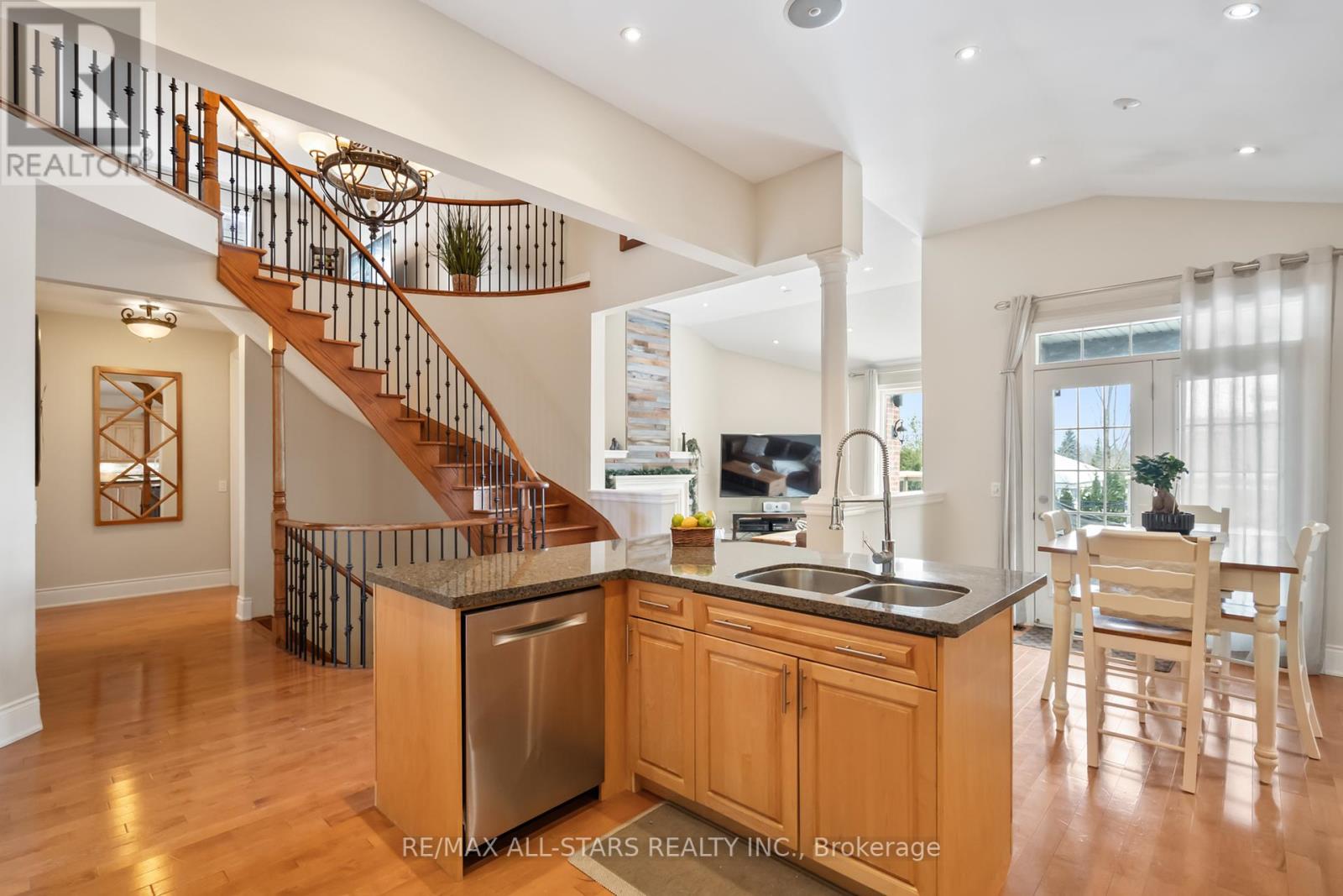 10 Sunrise Ridge Trail, Whitchurch-Stouffville, Ontario  L4A 0C9 - Photo 16 - N12268265