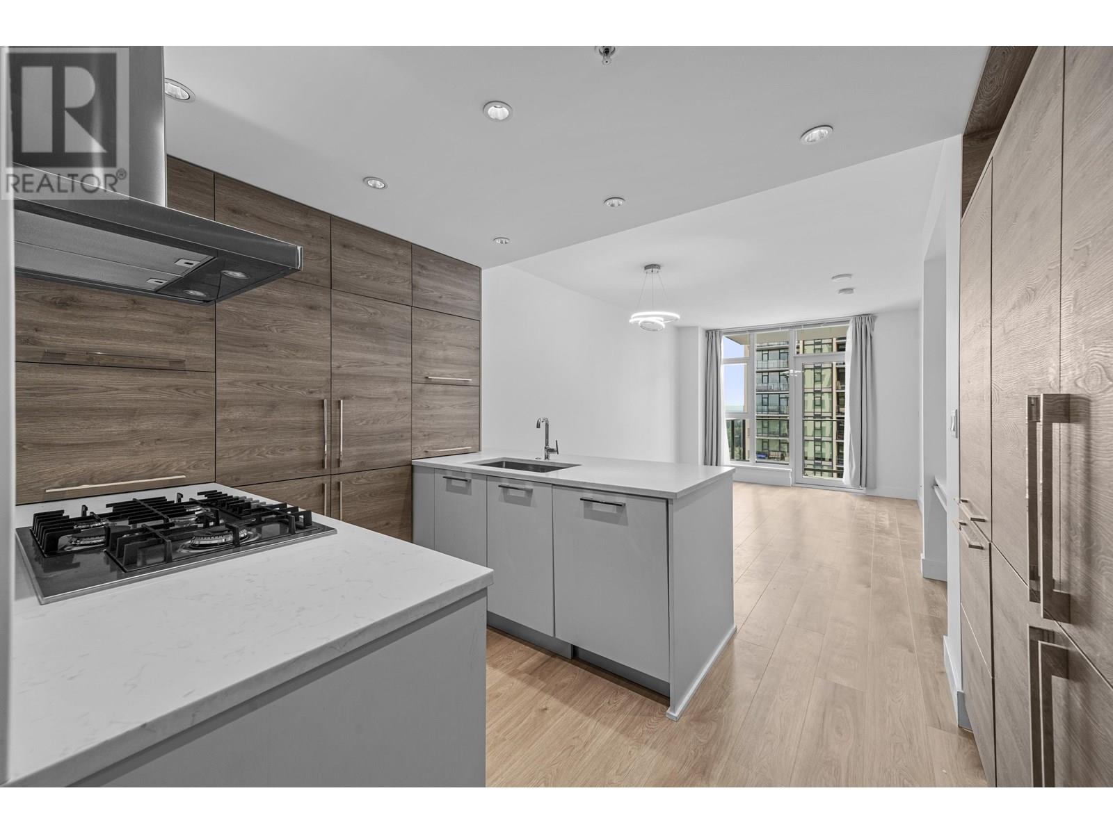 1801 7303 Noble Lane, Burnaby, British Columbia  V3N 0H2 - Photo 2 - R3023737