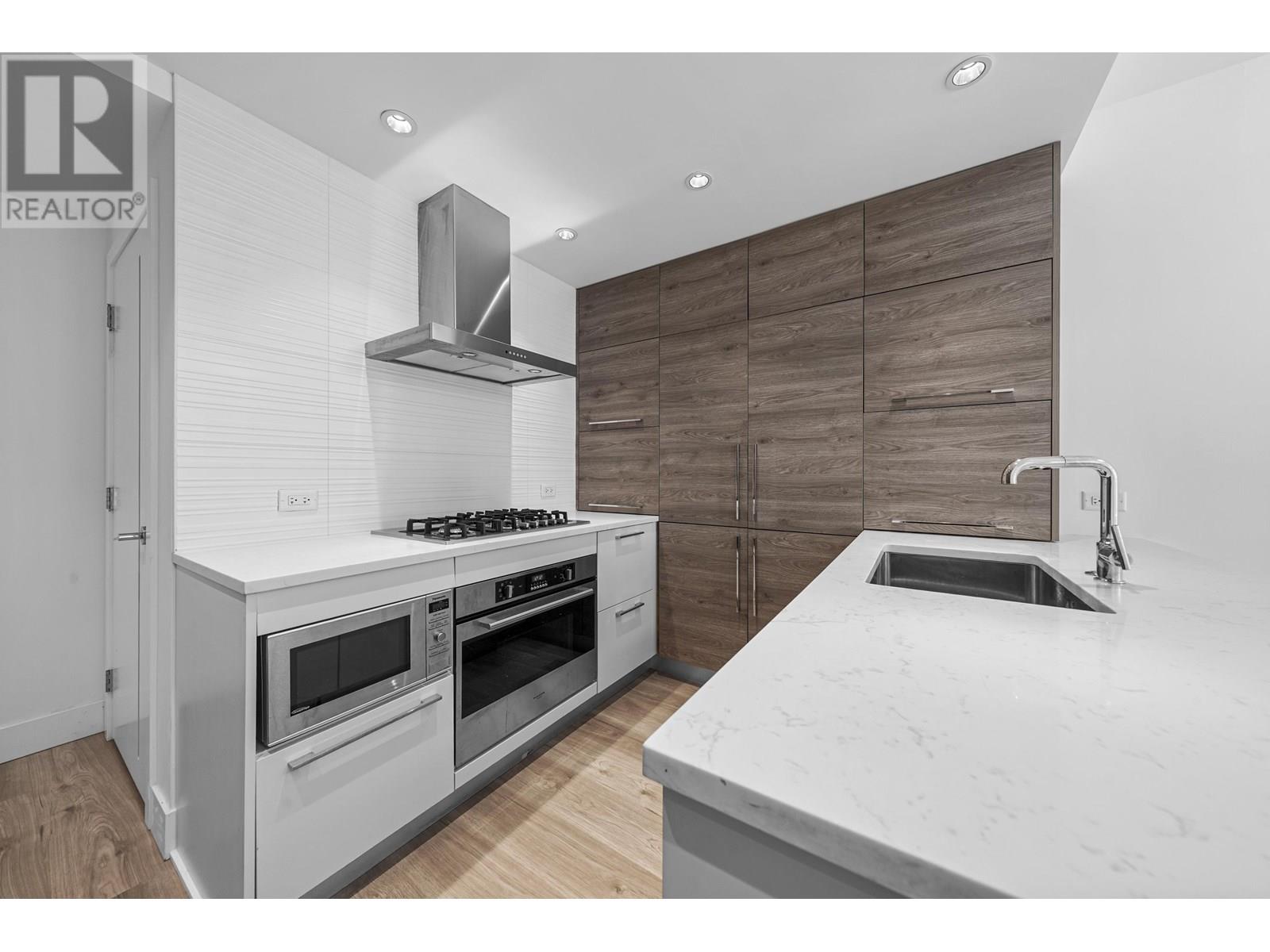 1801 7303 Noble Lane, Burnaby, British Columbia  V3N 0H2 - Photo 3 - R3023737