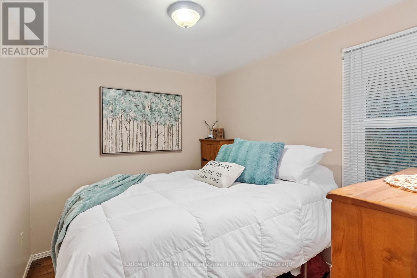 11 Melbourne Street, Ashfield-Colborne-Wawanosh, Ontario  N7A 3X9 - Photo 17 - X12268367