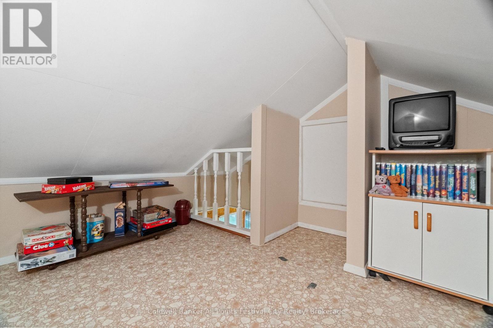 11 Melbourne Street, Ashfield-Colborne-Wawanosh, Ontario  N7A 3X9 - Photo 22 - X12268367