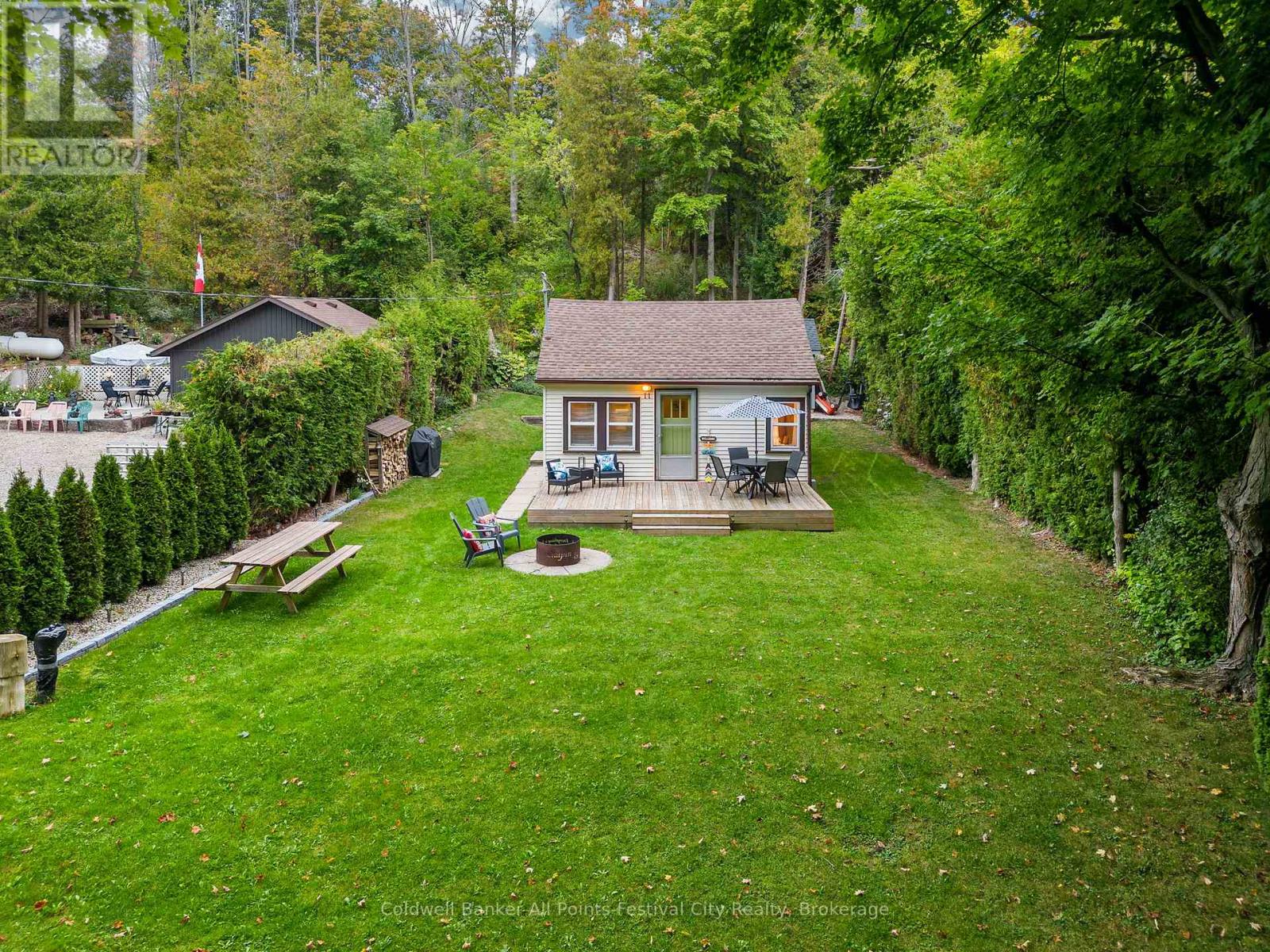 11 Melbourne Street, Ashfield-Colborne-Wawanosh, Ontario  N7A 3X9 - Photo 24 - X12268367