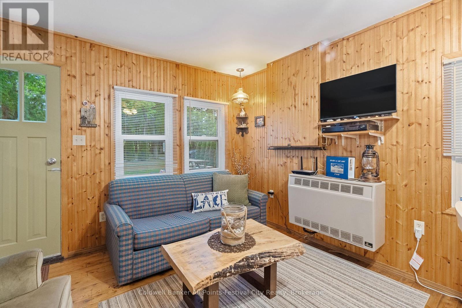 11 Melbourne Street, Ashfield-Colborne-Wawanosh, Ontario  N7A 3X9 - Photo 7 - X12268367
