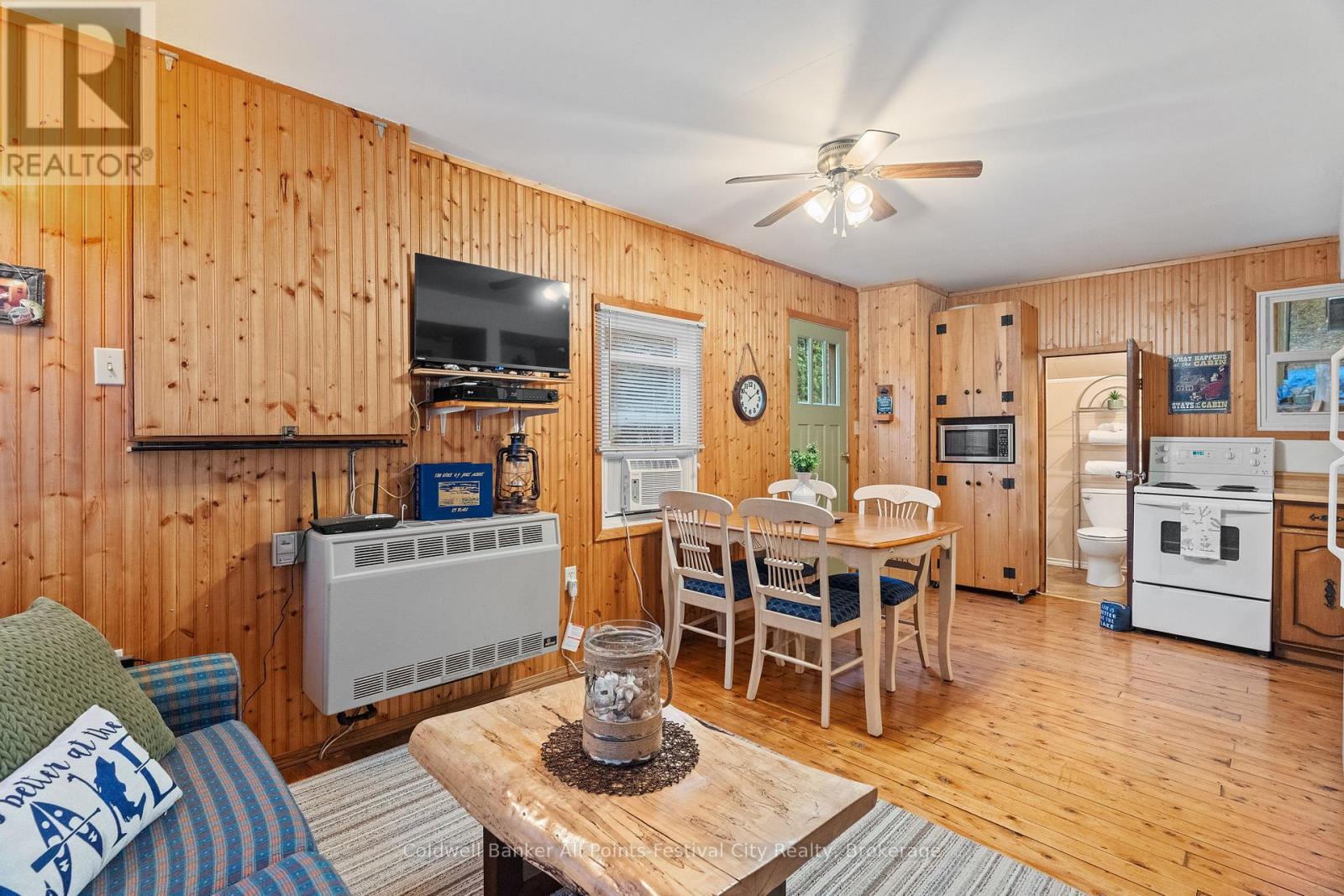 11 Melbourne Street, Ashfield-Colborne-Wawanosh, Ontario  N7A 3X9 - Photo 8 - X12268367