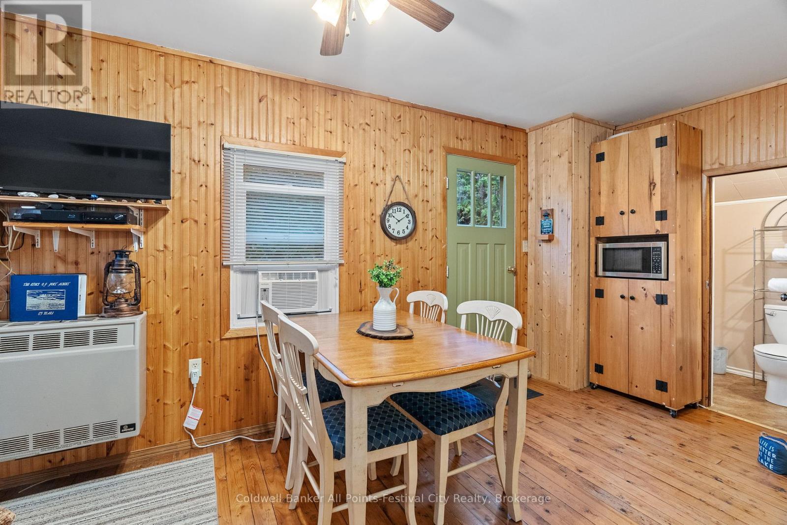 11 Melbourne Street, Ashfield-Colborne-Wawanosh, Ontario  N7A 3X9 - Photo 9 - X12268367