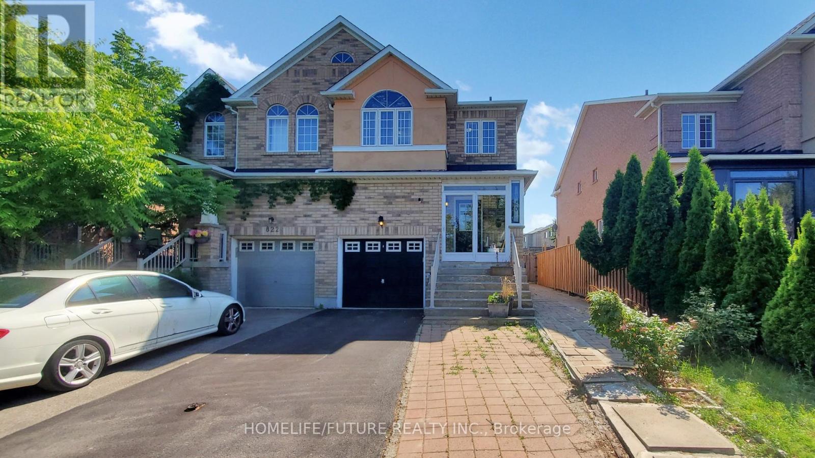 Property at 820 BETHANY CRESCENT image 1