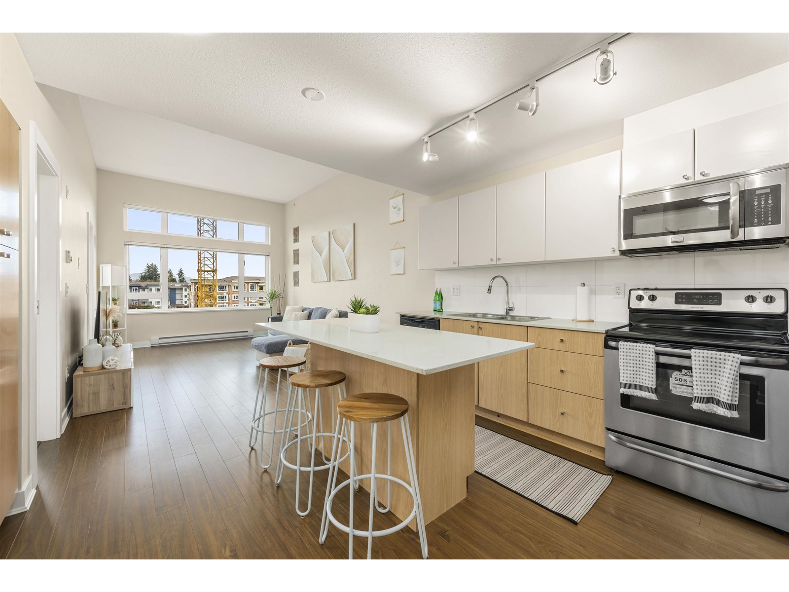 Property at 408 13740 75A AVENUE image 1