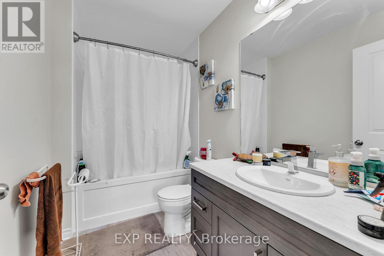 216 Heritage Park Drive, Greater Napanee, Ontario  K7R 3X8 - Photo 19 - X12268177