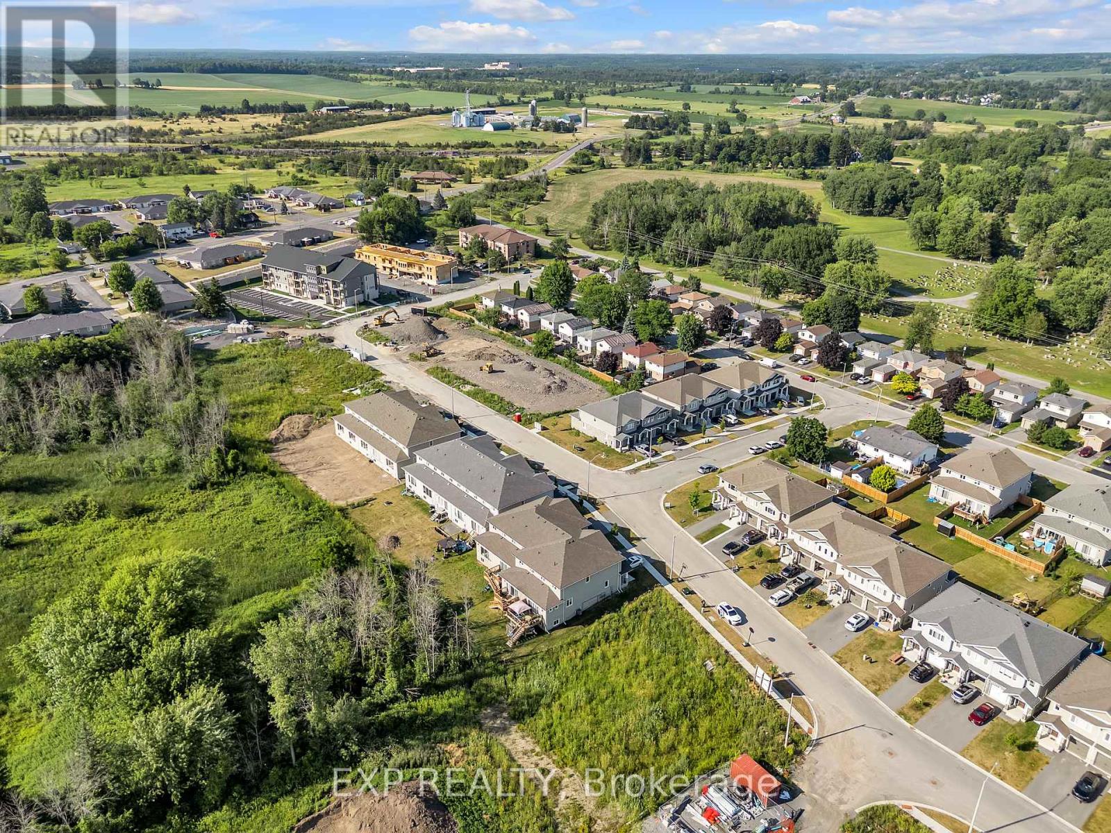 216 Heritage Park Drive, Greater Napanee, Ontario  K7R 3X8 - Photo 35 - X12268177