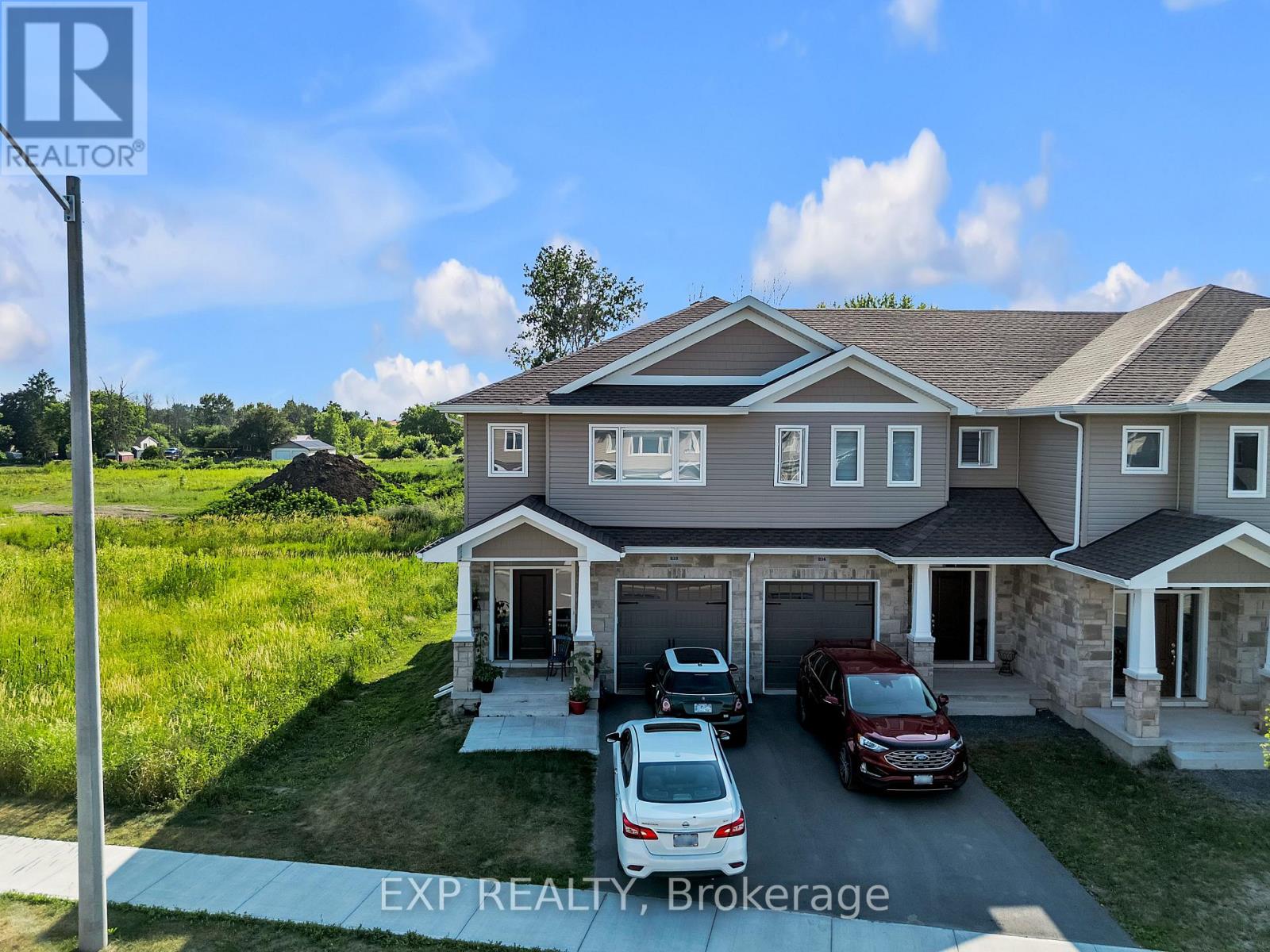 216 Heritage Park Drive, Greater Napanee, Ontario  K7R 3X8 - Photo 4 - X12268177