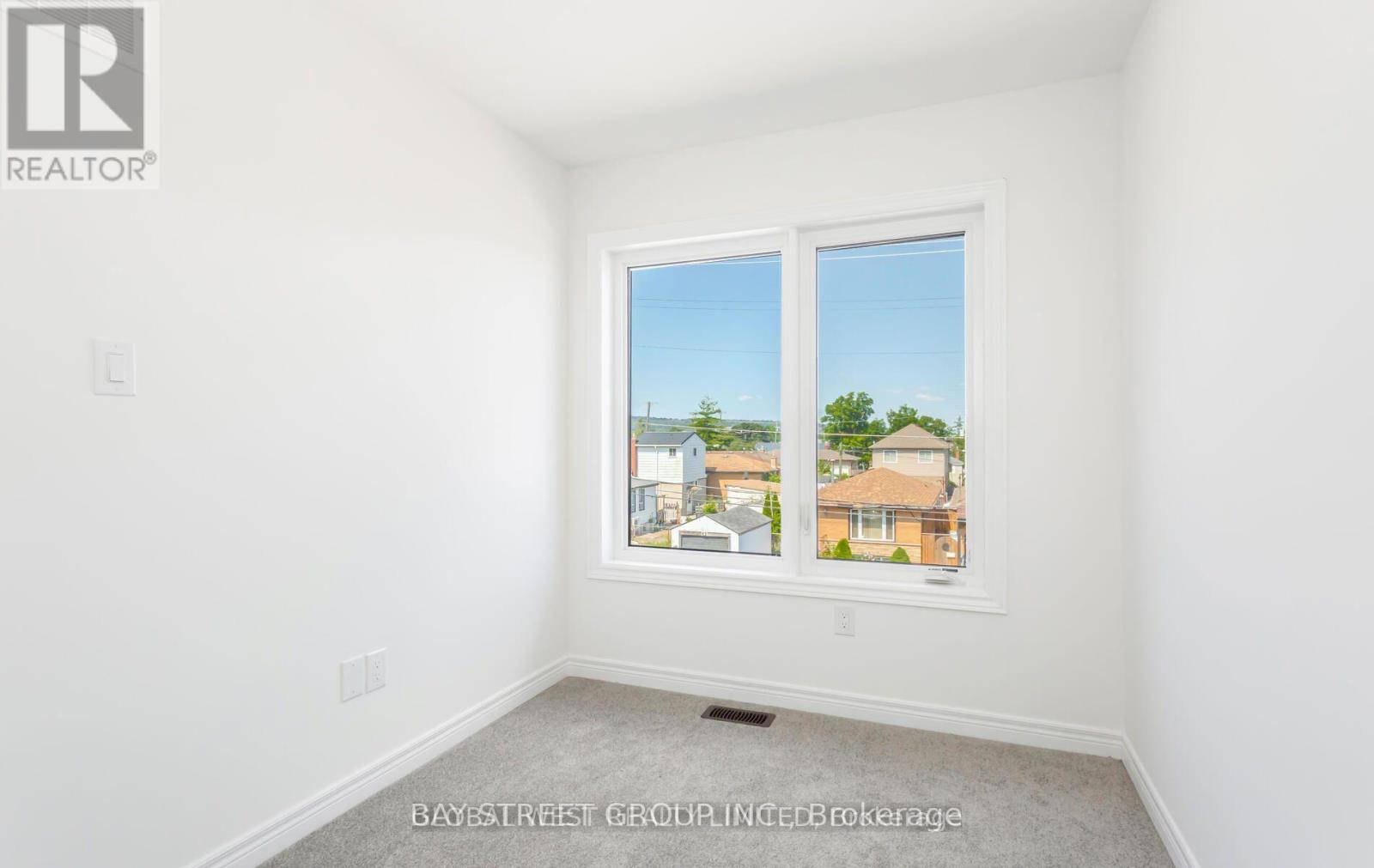 8 - 16 Reid Avenue, Hamilton, Ontario  L8H 0B5 - Photo 13 - X12268187