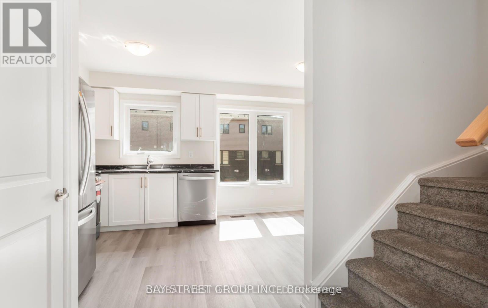 8 - 16 Reid Avenue, Hamilton, Ontario  L8H 0B5 - Photo 6 - X12268187