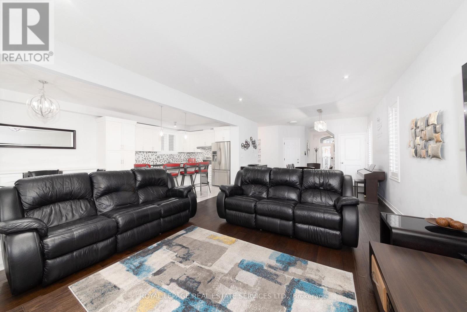 17 Narbonne Crescent, Hamilton, Ontario  L8J 0J7 - Photo 13 - X12268253