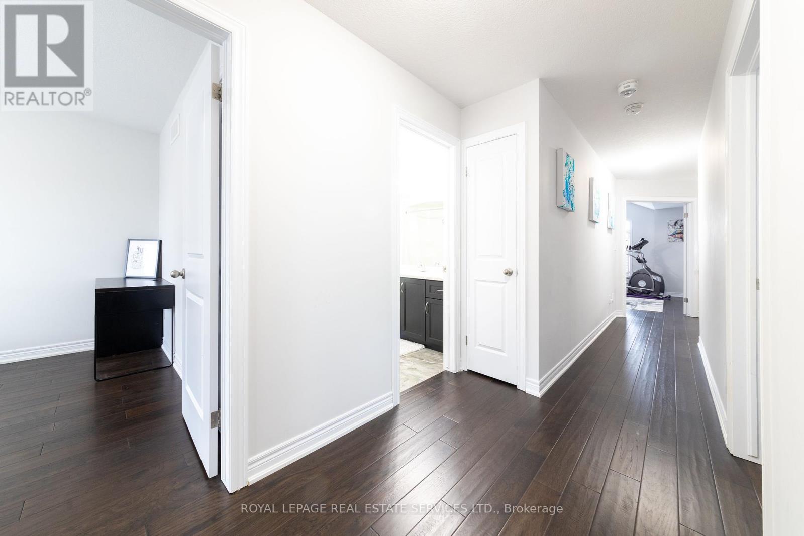 17 Narbonne Crescent, Hamilton, Ontario  L8J 0J7 - Photo 24 - X12268253